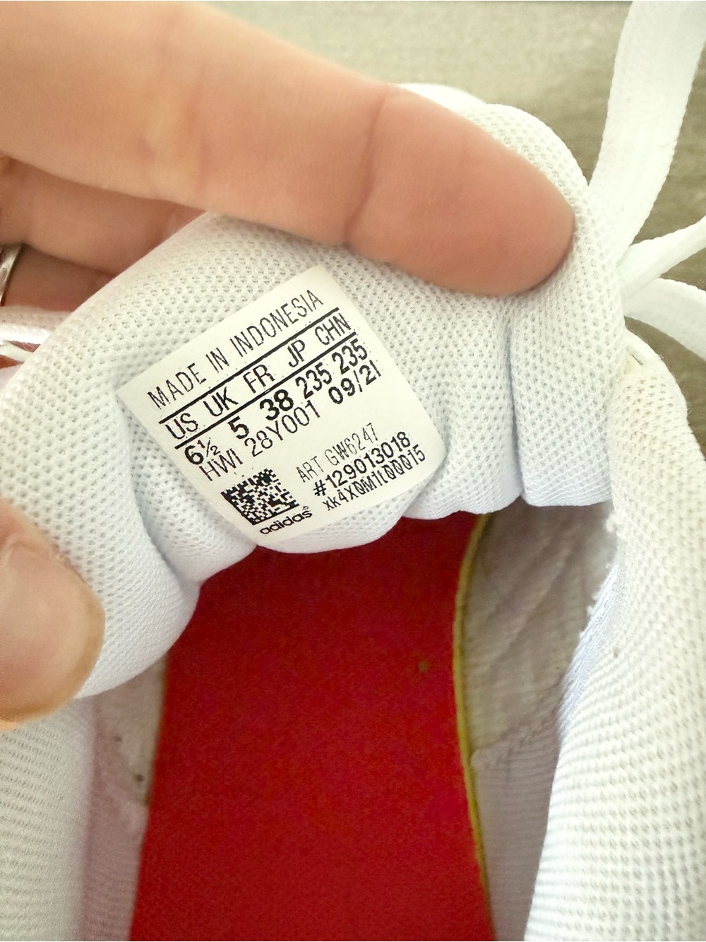 NIB adidas Disney Grand Court White & Red Sneakers with Minnie Detail Size 6.5 - Picture 7 of 12